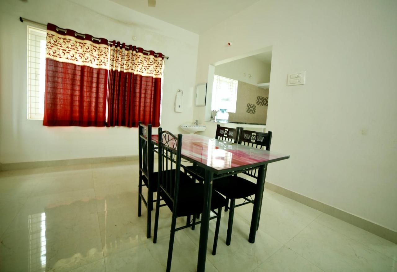 Truelife Homestays - Alamelu Avenue - Fully Furnished Ac 2Bhk Apartments In Tirupati - Walkable To Restaurants & Super Market - Fast Wifi - Kitchen - Easy Access To Airport, Railway Station, Sri Padmavathi & Tirumala Temple Exterior foto
